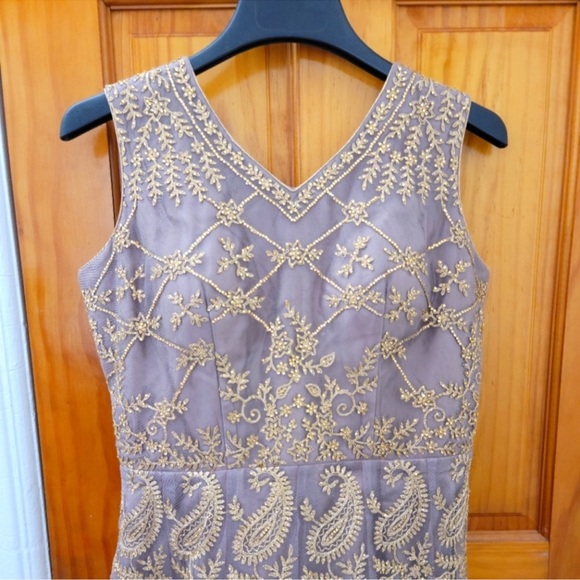 Beautiful Indian gown in mauve purple with gold embellished work all around - Picture 2 of 4